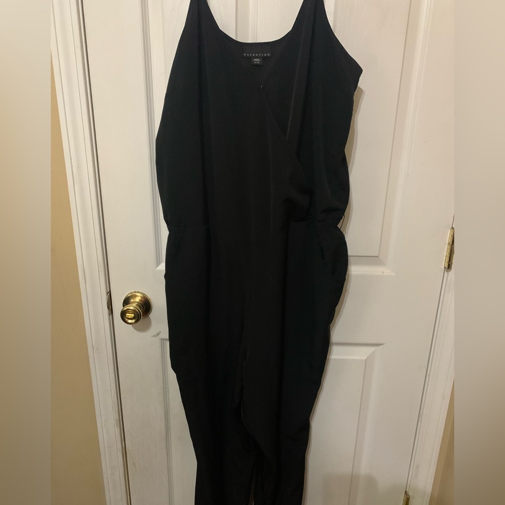 Like new, barely worn black jumper